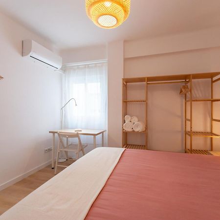 דירות Malaga Lux Oasis - Modern 3Br, Fast Wifi, Smarttv מראה חיצוני תמונה