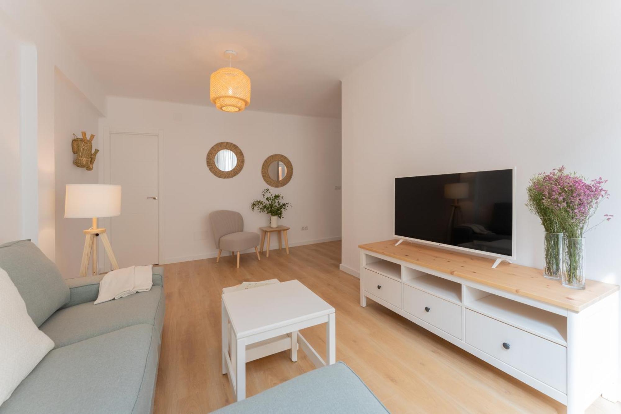 דירות Malaga Lux Oasis - Modern 3Br, Fast Wifi, Smarttv מראה חיצוני תמונה